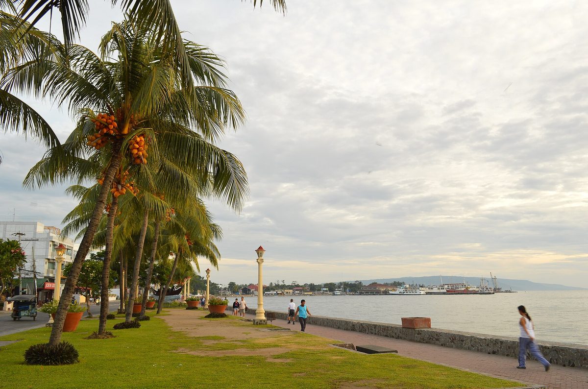 Rizal Boulevard waterfront promenade in Dumaguete, the gateway city for Apo Island trips