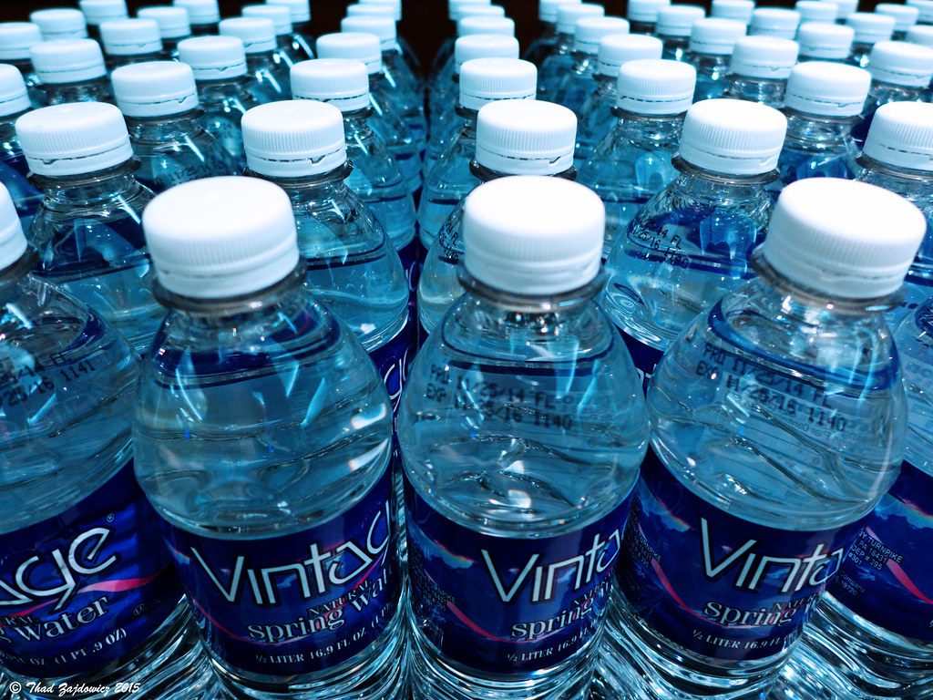 Bottled drinking water, the safe choice for travellers in the Philippines instead of tap water