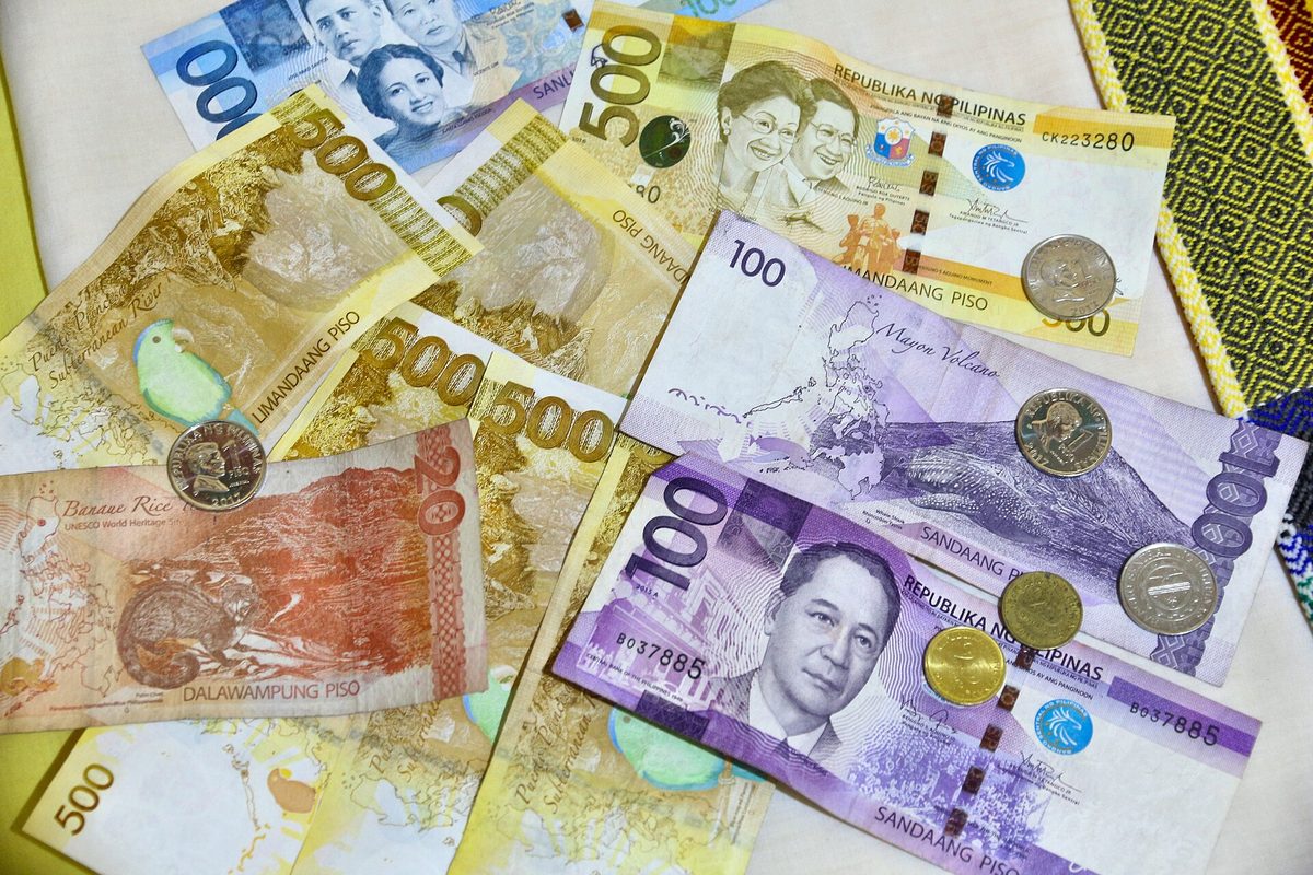 Philippine peso banknotes and coins, the philippines currency travelers use for daily spending
