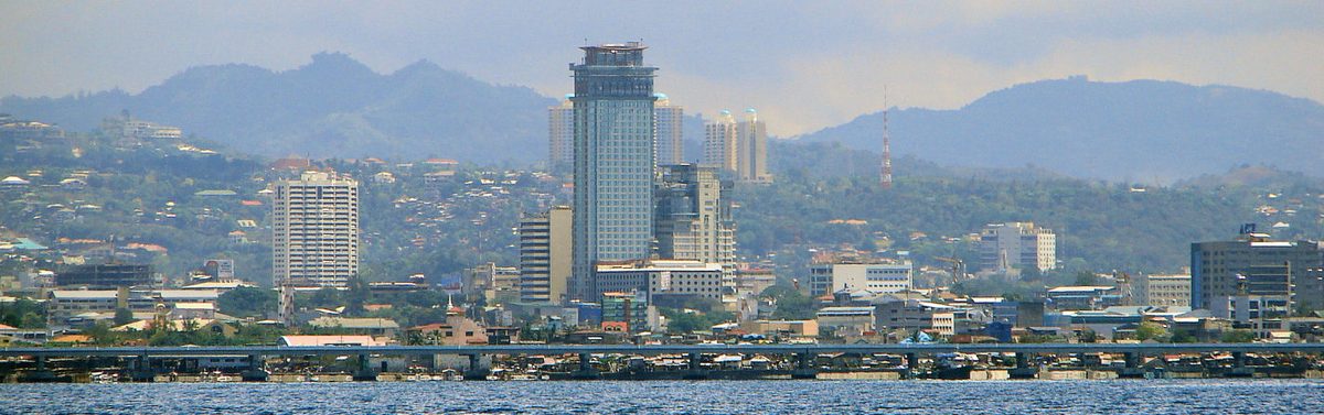 Cebu City skyline at dusk, one of the top things to do in Cebu is watching the metro light up from the Busay hills